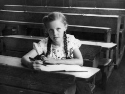 schulbanke um 1949